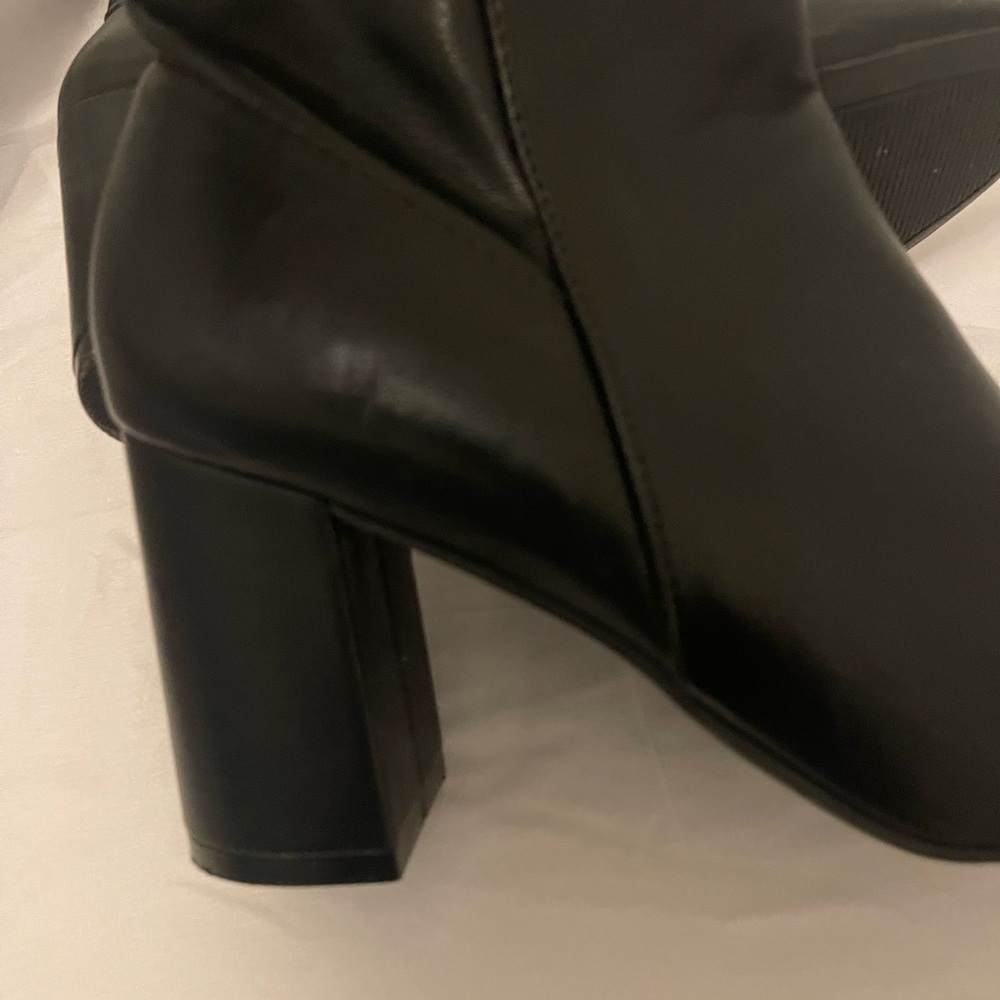 MIA Sleek Black Ankle Booties - Picture 7 of 10